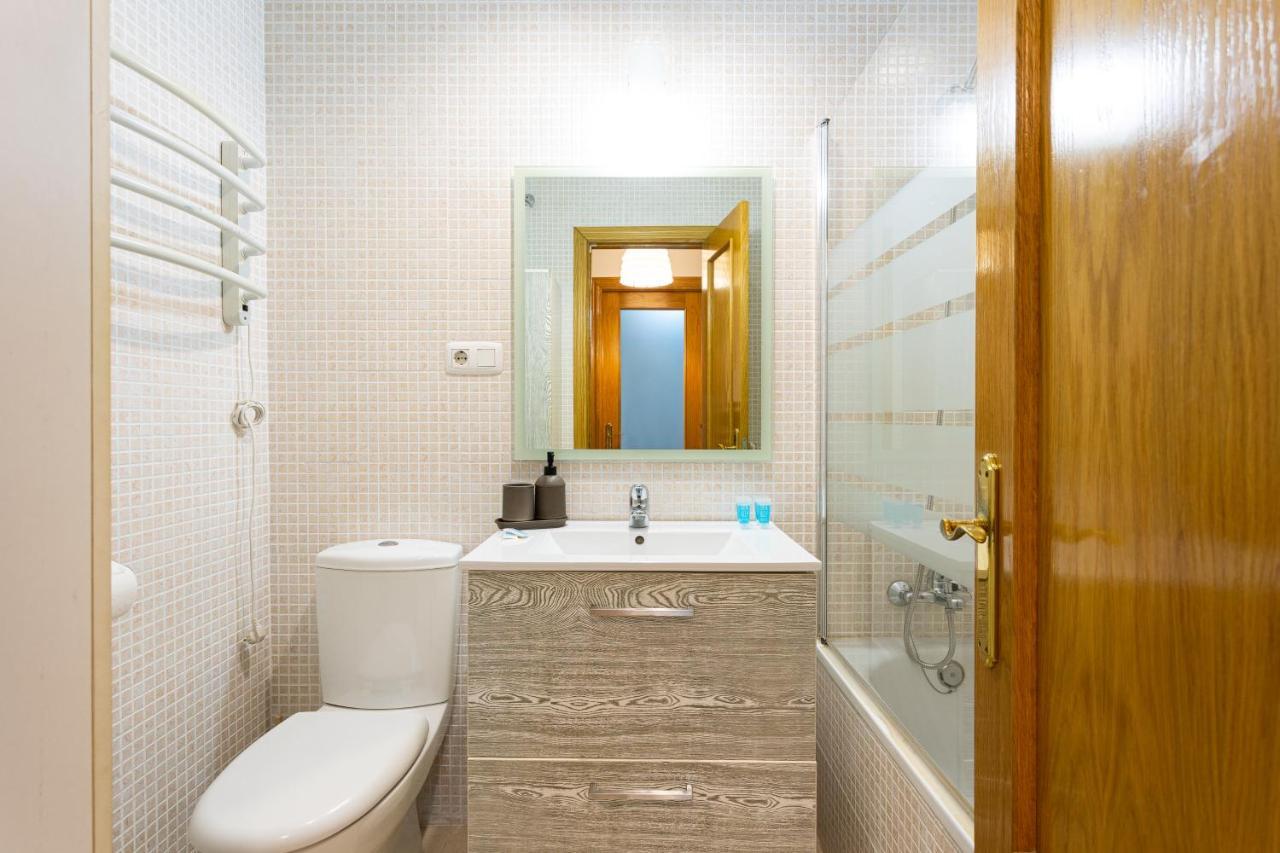 Holidays2Malaga Carrera Capuchinos Free Parking Aircon Downtown المظهر الخارجي الصورة